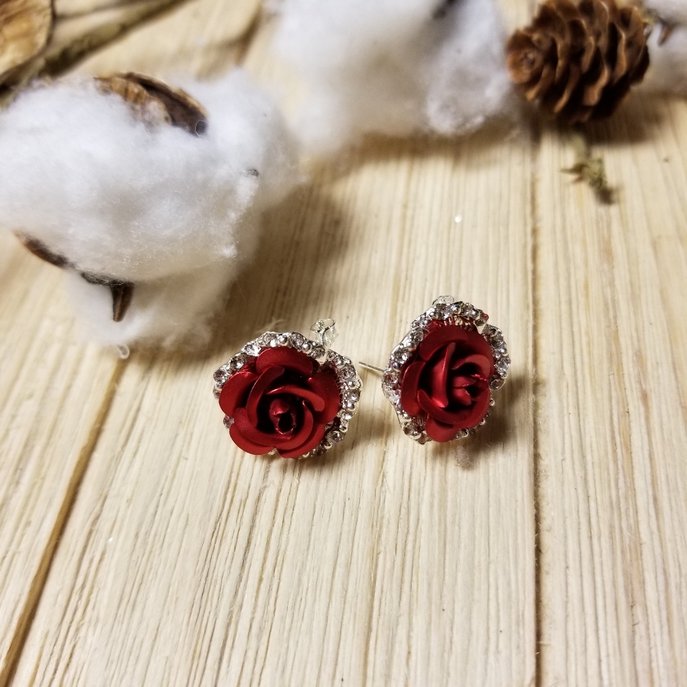 🌹🌹HOST PICK🌹🌹BREATHTAKING!!  Red Rose earrings in SILVER 🌹🌹 - Picture 10 of 16
